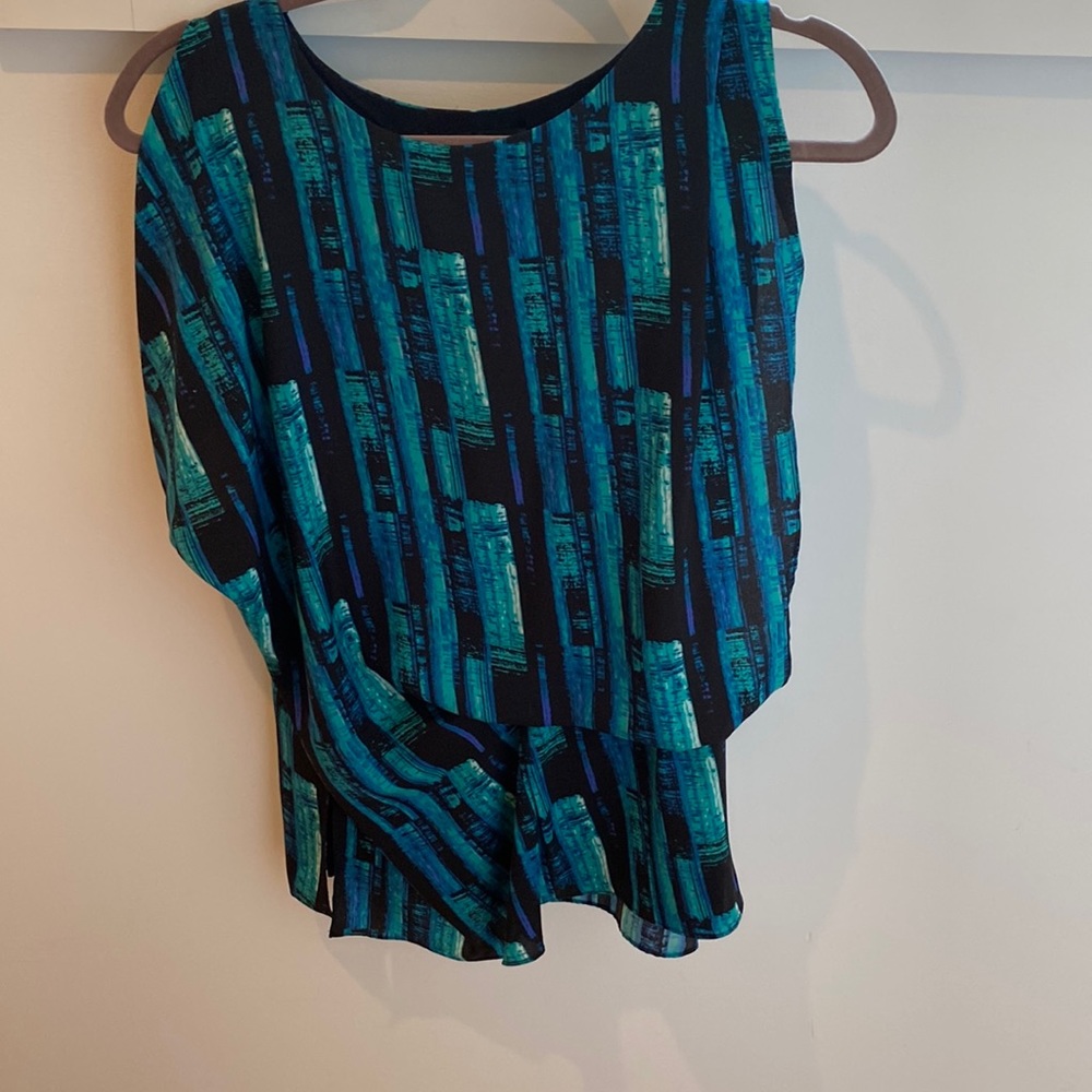 Saks Fifth Avenue blue black and turquoise soft silk like blouse